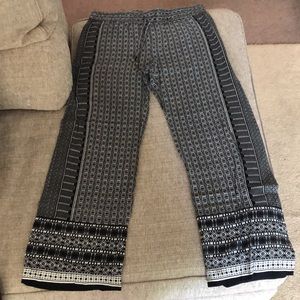 Black and white print trousers